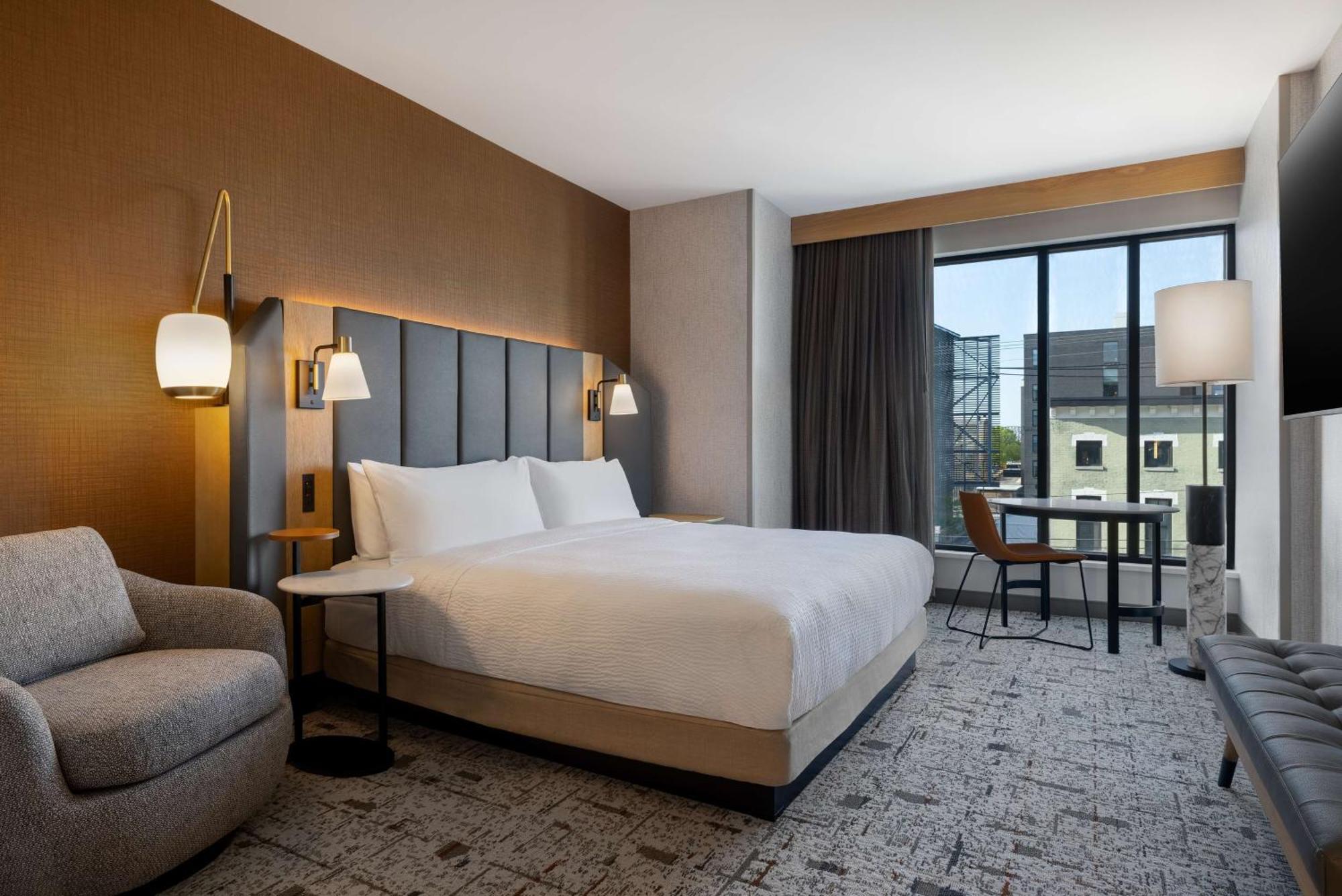 Tempo By Hilton Downtown Nulu 3* Louisville
