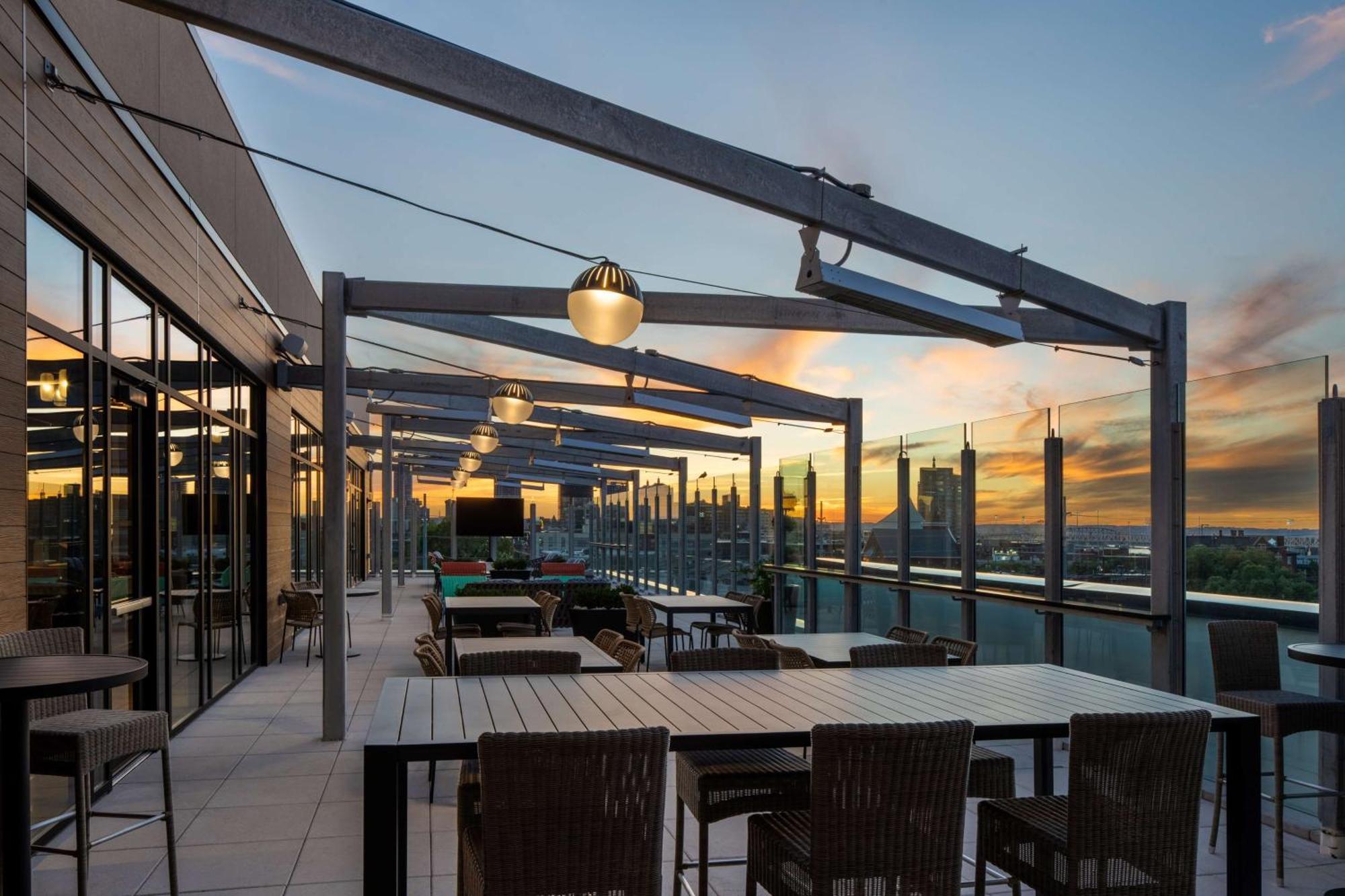 Tempo By Hilton Downtown Nulu 3* Louisville